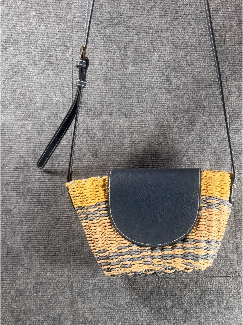 Universal Thread Straw Woven Crossbody Purse Navy Blue Boho Beach Bag